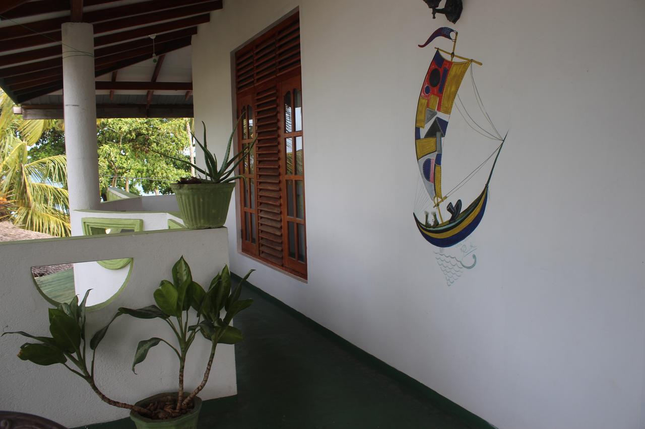 Julie Guest House Tangalle Extérieur photo
