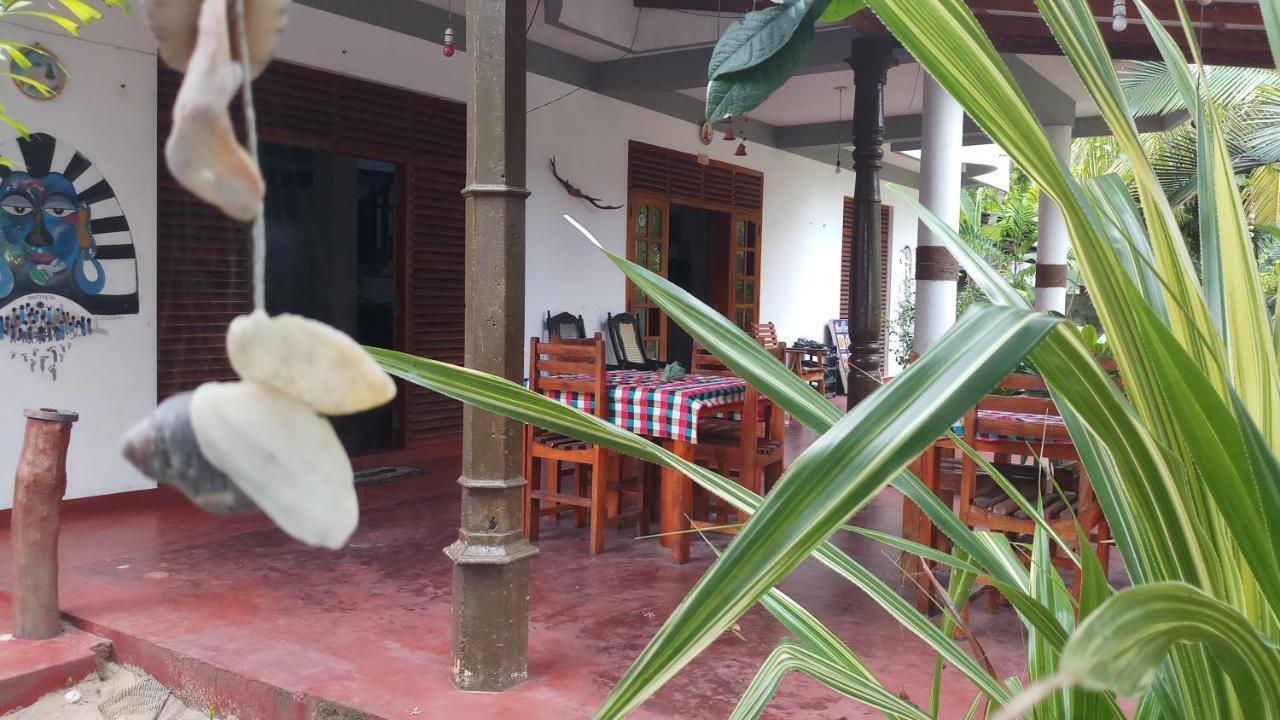 Julie Guest House Tangalle Extérieur photo