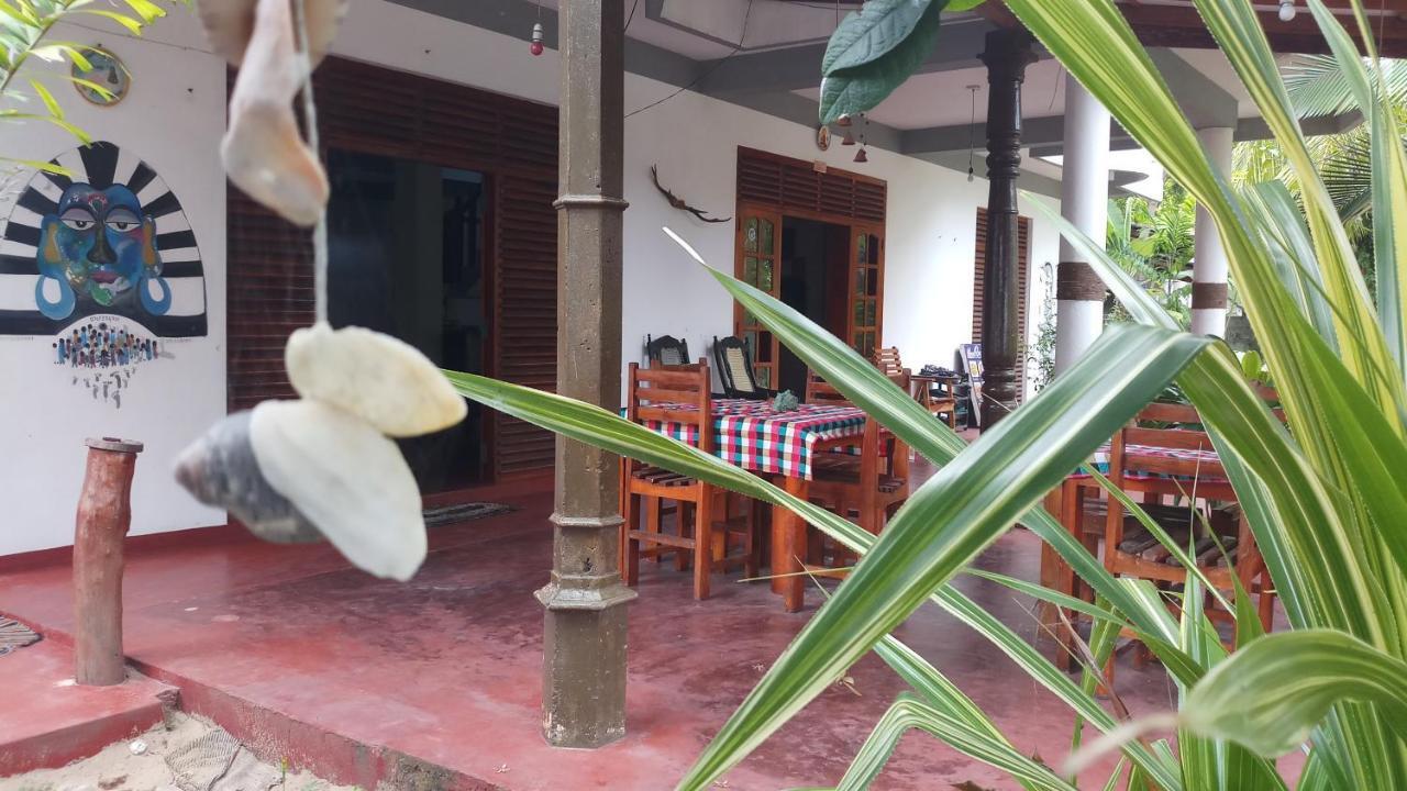 Julie Guest House Tangalle Extérieur photo