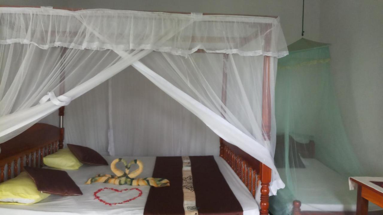 Julie Guest House Tangalle Extérieur photo