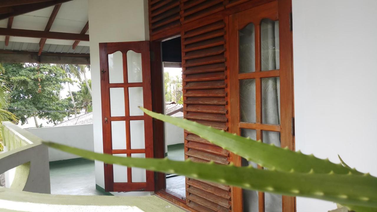Julie Guest House Tangalle Extérieur photo