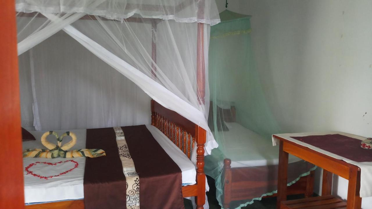 Julie Guest House Tangalle Extérieur photo