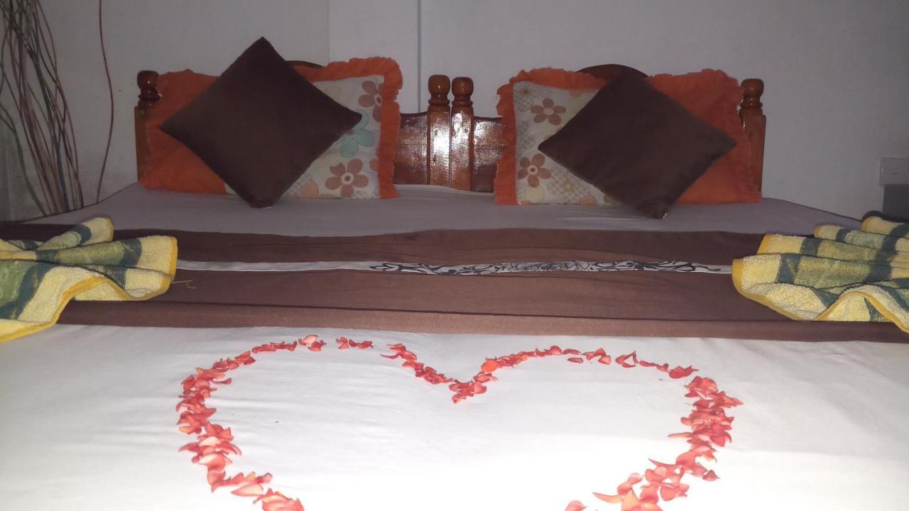 Julie Guest House Tangalle Extérieur photo